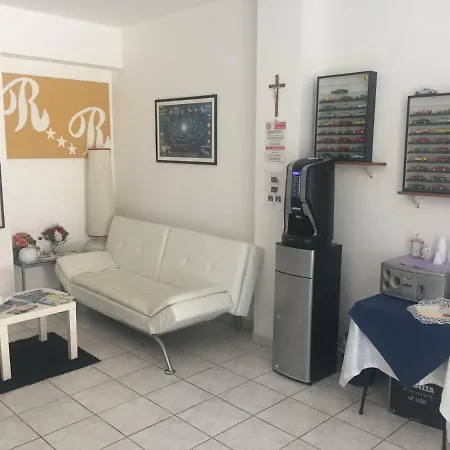 Regni Aparthotel 3*